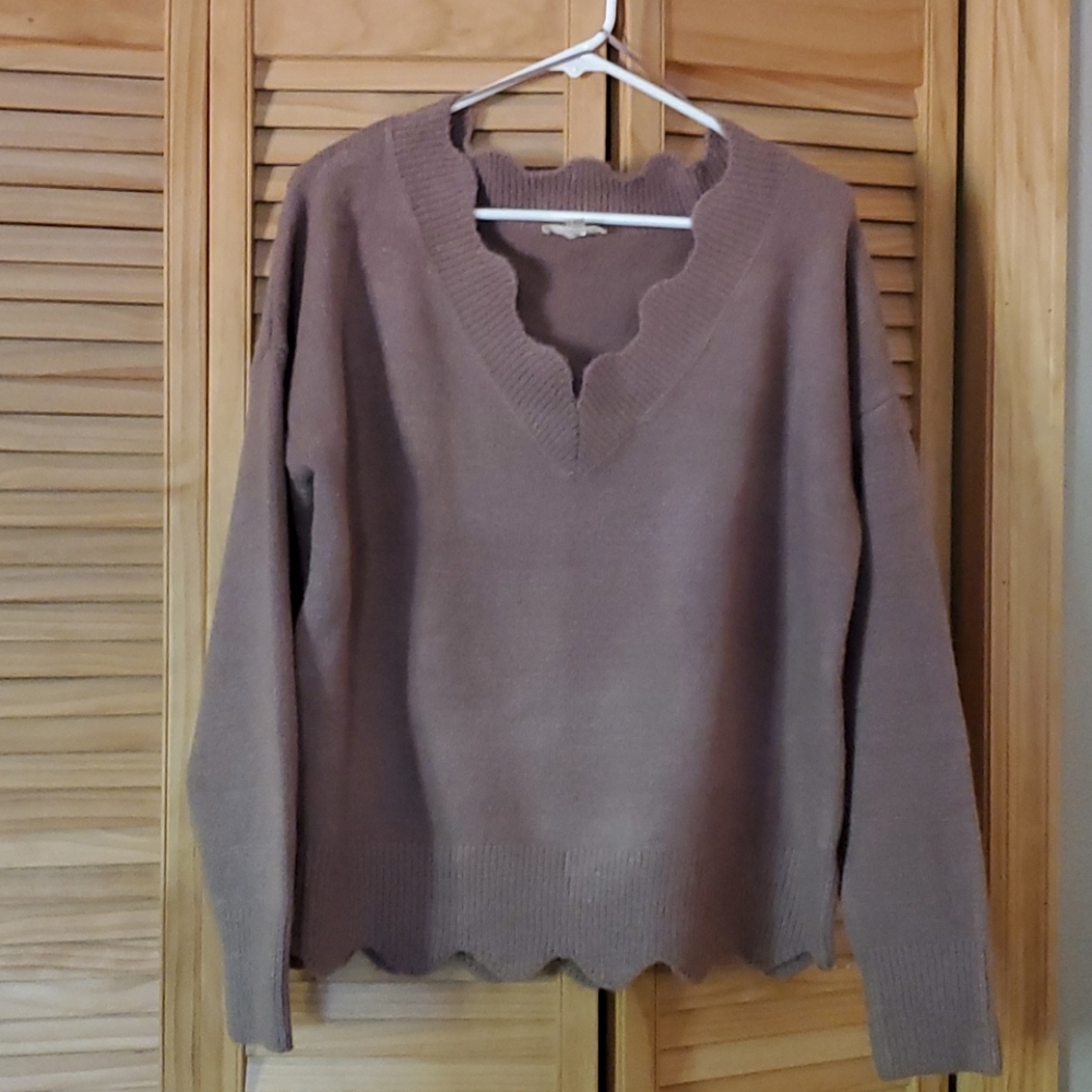 Beautiful mauve scalloped sweater